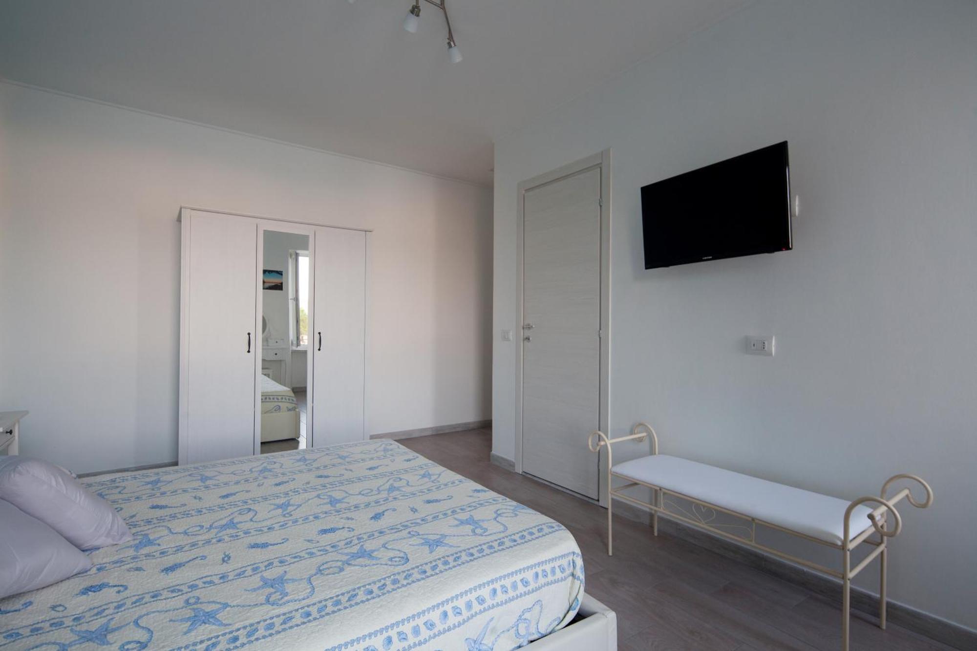 Fezzano / Portovenere Stilish Double Rooms With Sea View, Balcony Or Small Courtyard Екстер'єр фото