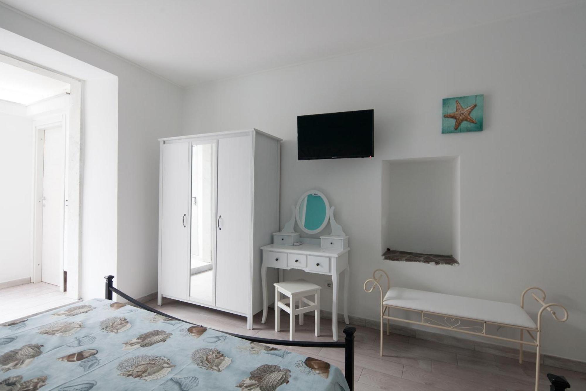 Fezzano / Portovenere Stilish Double Rooms With Sea View, Balcony Or Small Courtyard Екстер'єр фото