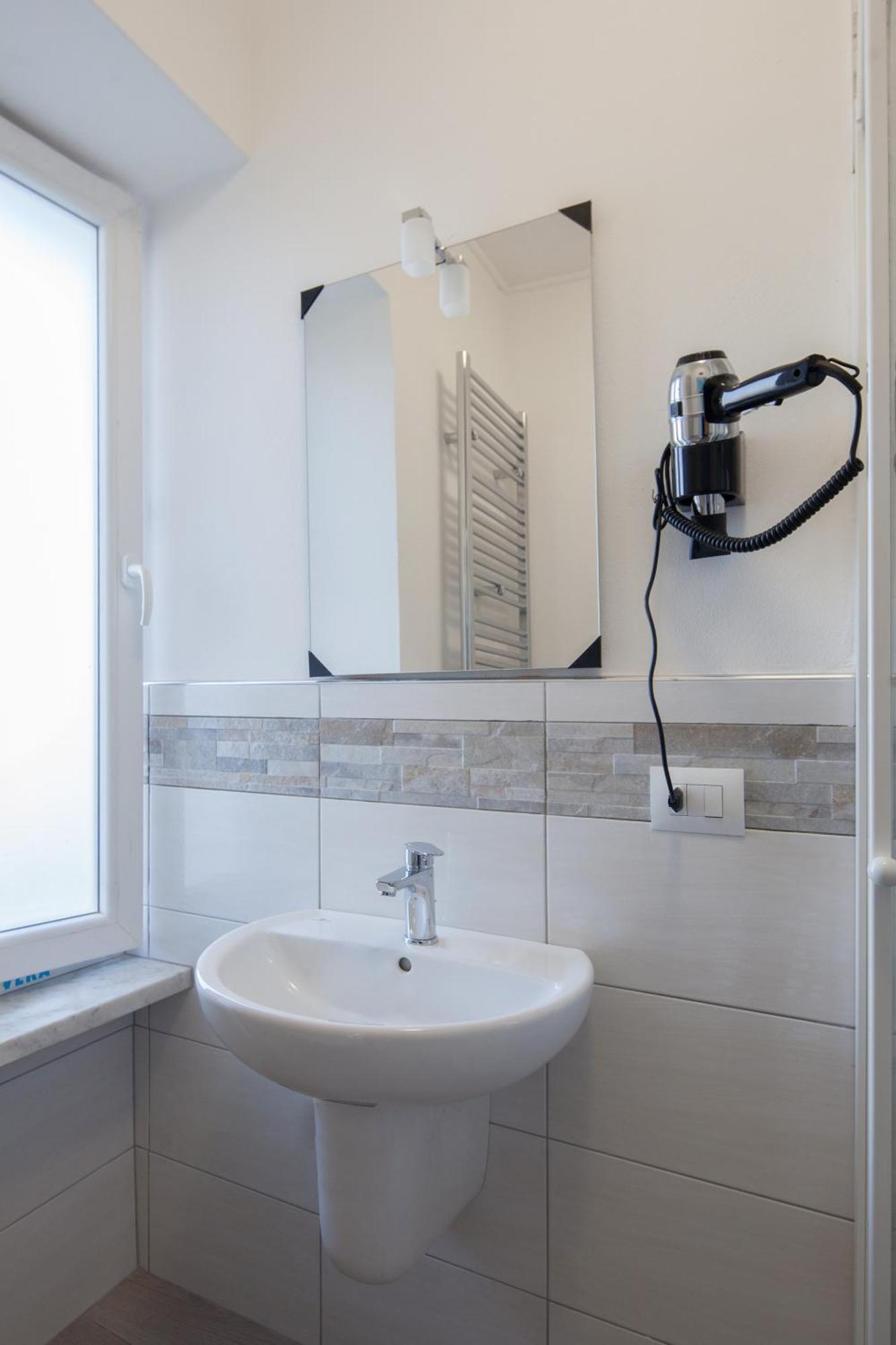 Fezzano / Portovenere Stilish Double Rooms With Sea View, Balcony Or Small Courtyard Екстер'єр фото